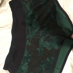 NWOT lululemon size 4